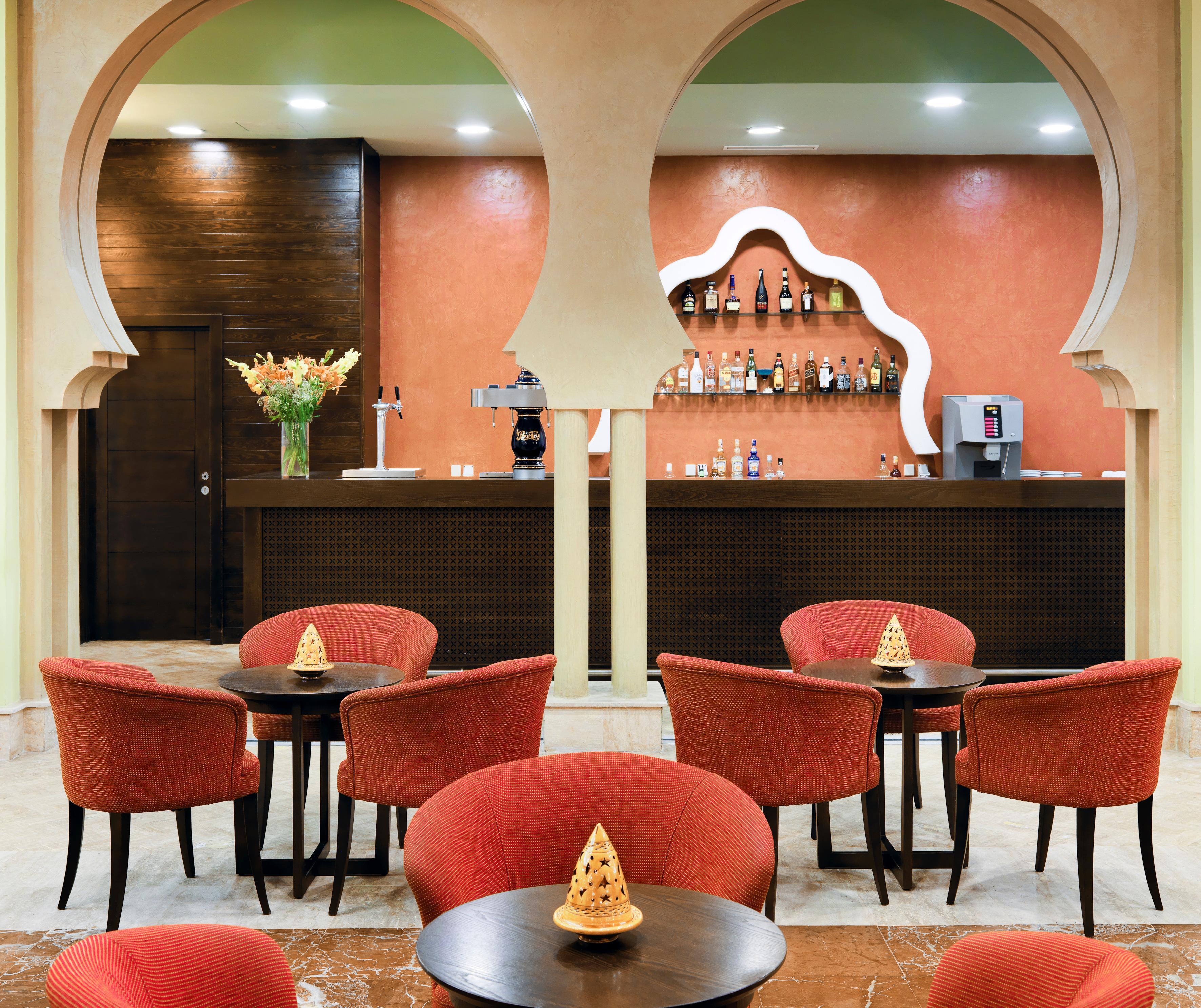 伊波罗之星度假酒店 Saïdia 外观 照片 The bar at the hotel