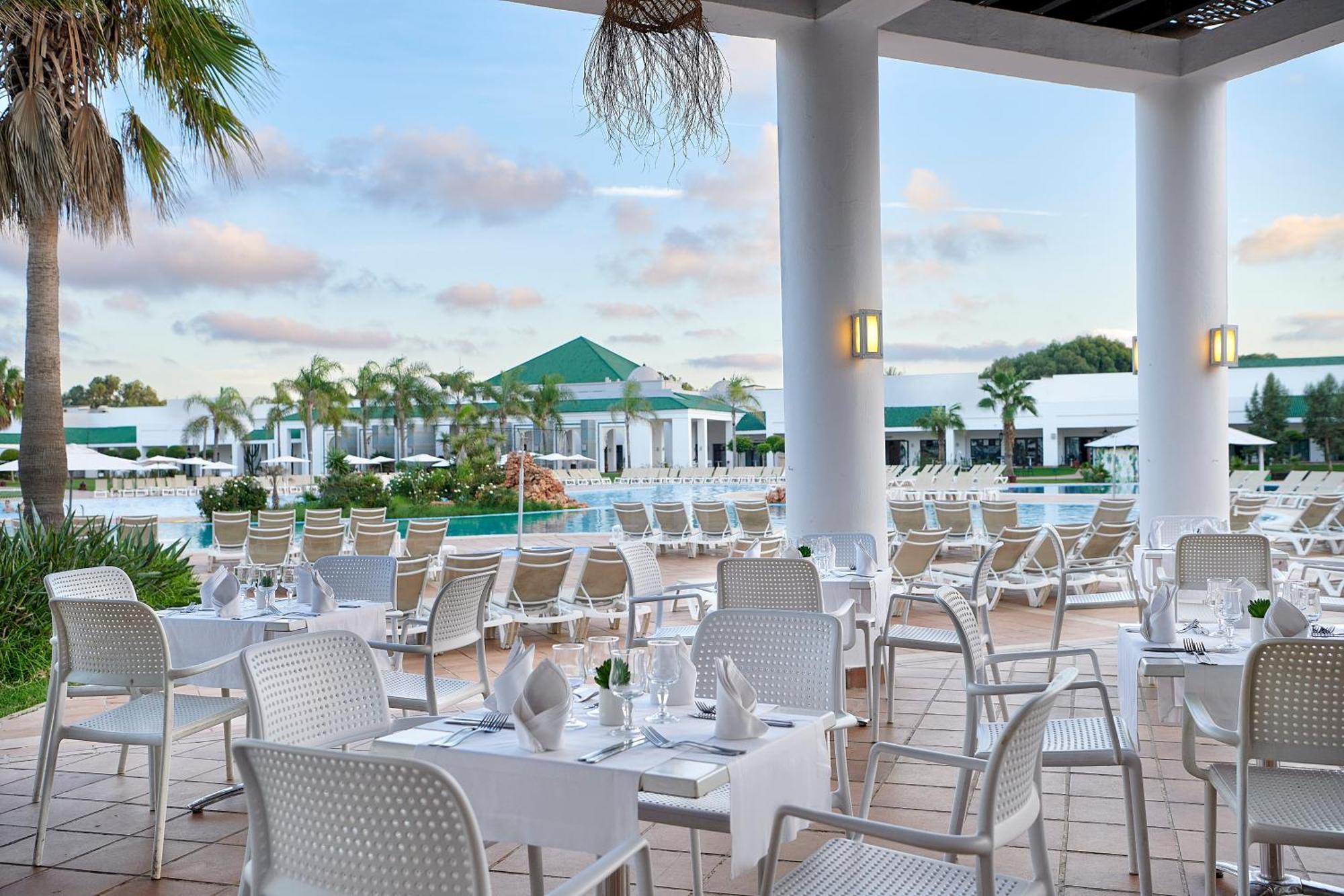 伊波罗之星度假酒店 Saïdia 外观 照片 The pool at the Iberostar Grand Hotel Bávaro