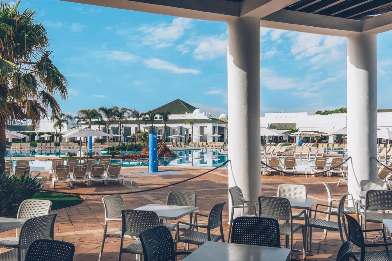 伊波罗之星度假酒店 Saïdia 外观 照片 The pool at the Iberostar Grand Hotel